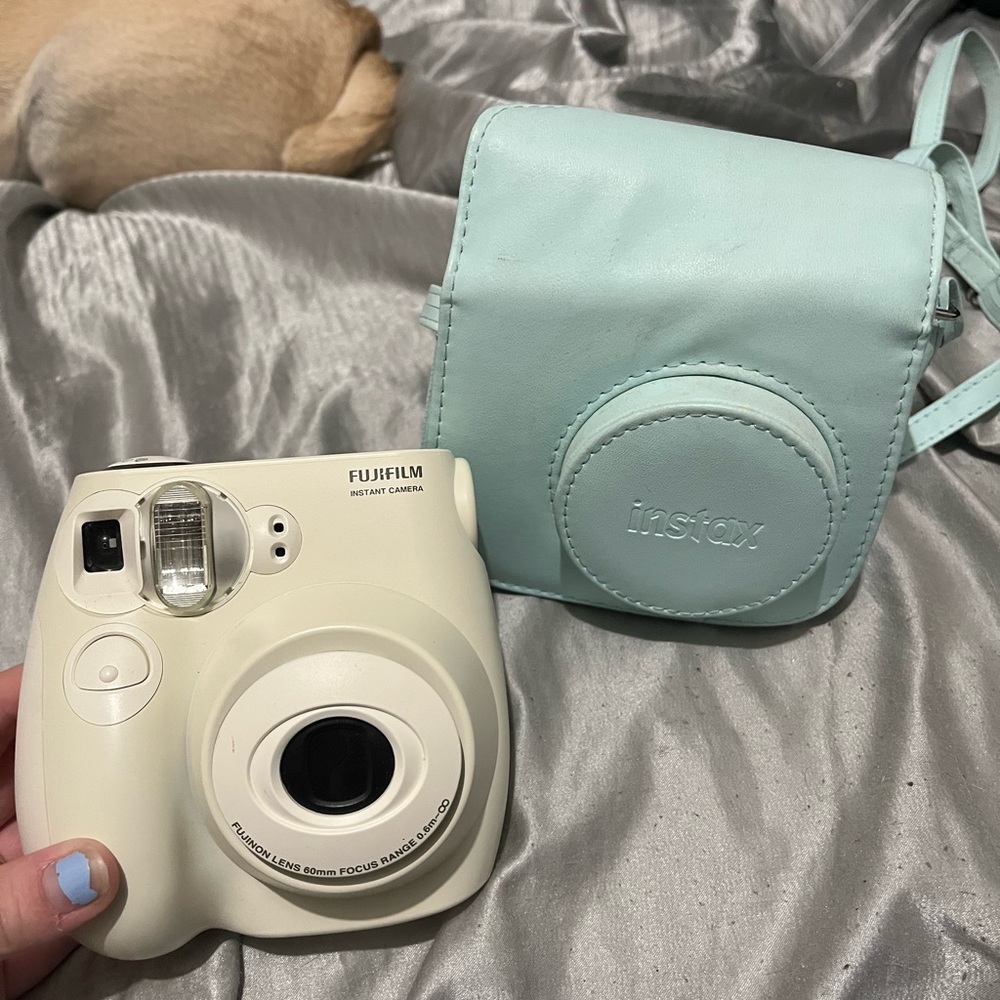 Fujifilm Instax Mini 7S Instant Camera - White with Light Blue Case